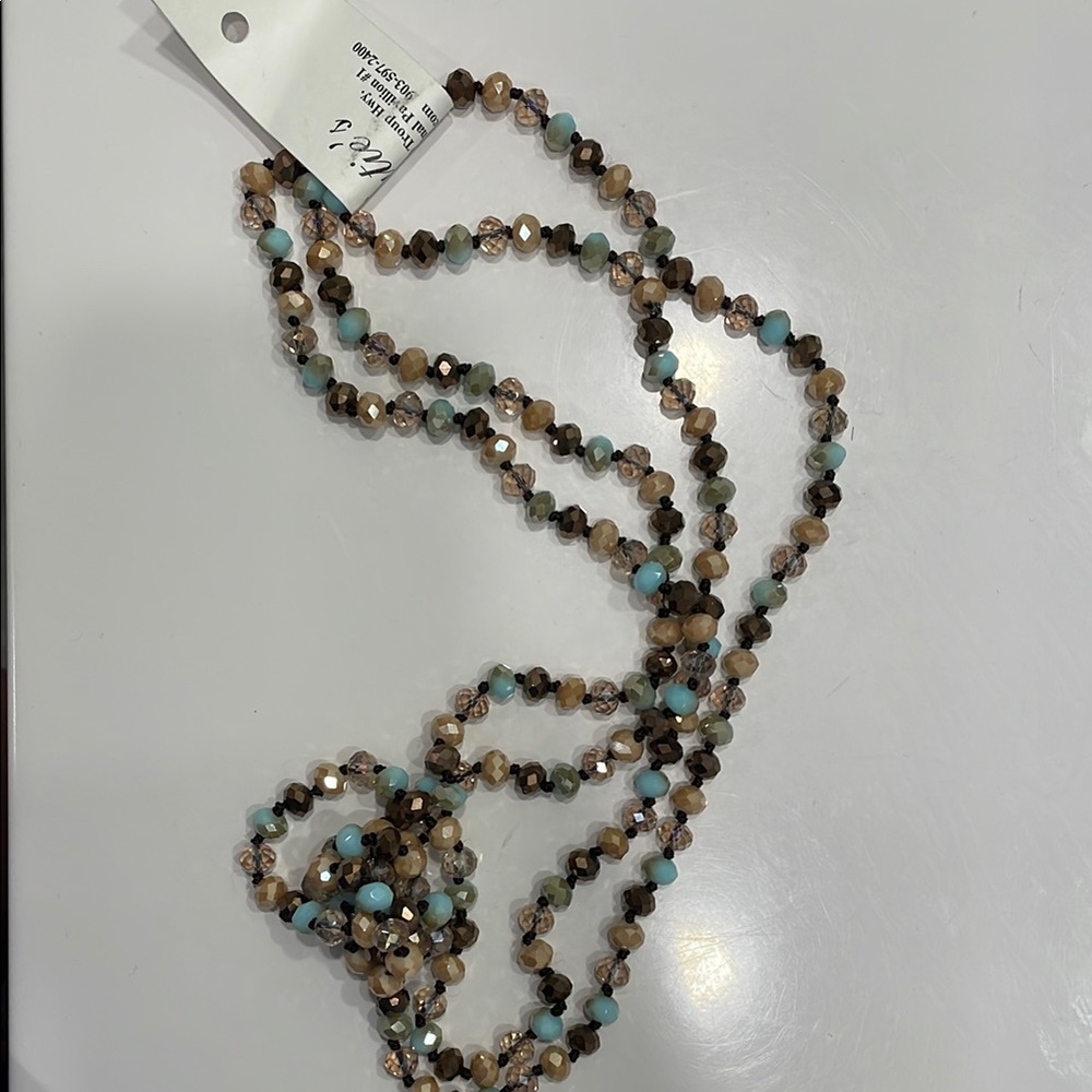 Elegant Beaded Necklace - Multicolor
